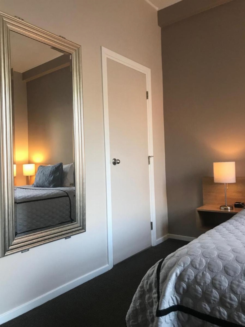 Touchstone Hotel - City Center Image 14