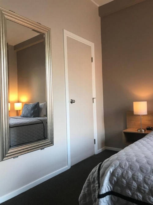 Touchstone Hotel - City Center image 14