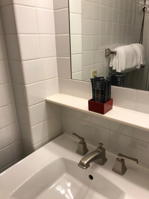 Touchstone Hotel - City Center image 19