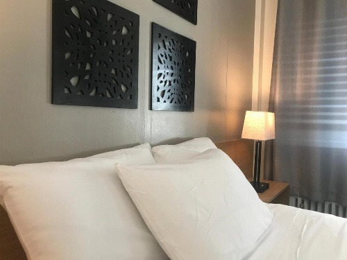 Touchstone Hotel - City Center image 21