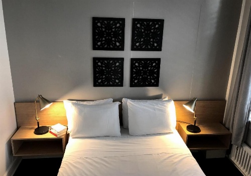 Touchstone Hotel - City Center image 22